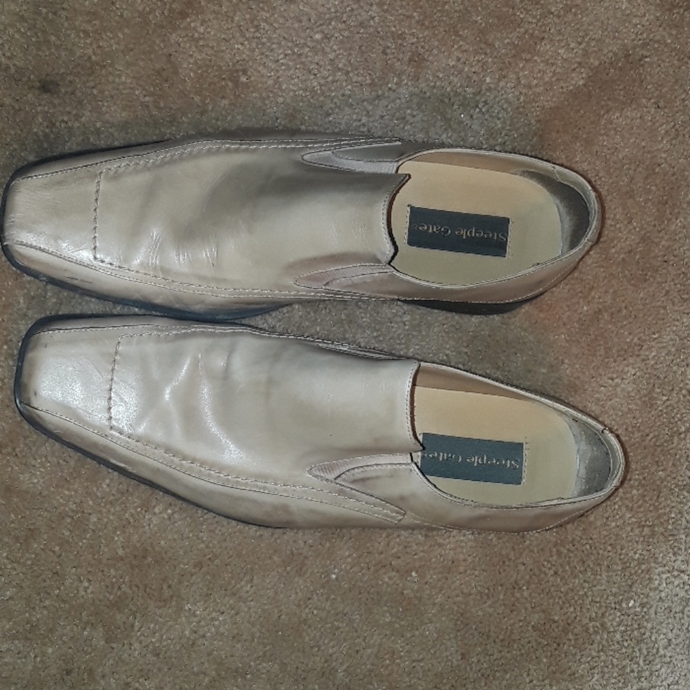 Dress shoes